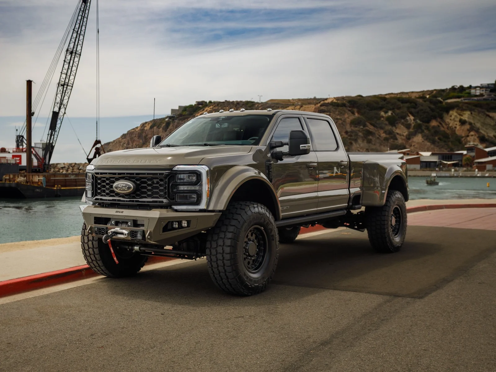 2026 Ford F-450 Platinum Plus Truman Motors Signature in Factory Ford Marsh Gray